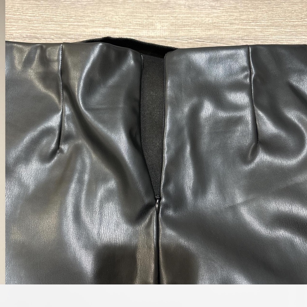 Black Faux Leather Draped Wrap Midi Skirt Size Medium - Picture 5 of 9